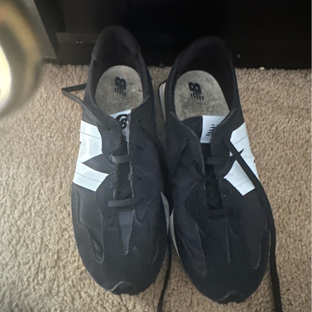 New Balance 327 mens 6.5/womens 8.5